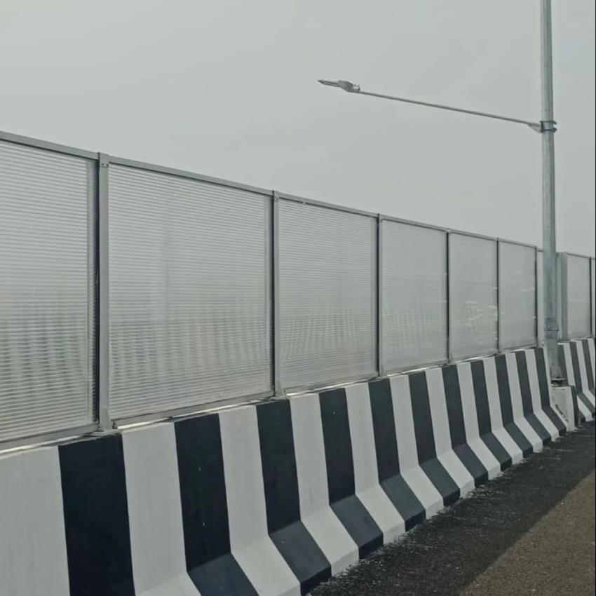 Polycarbonate Noise Barrier